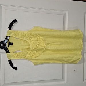 Zoe D 100% linen racerback tank - flower design on front - sunshine yellow - S
